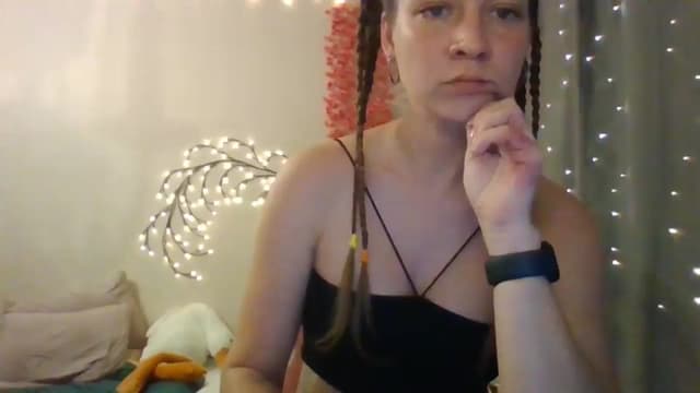 Gallery image thumbnail from Qi_ra's myfreecams stream on, 06/11/2025, 16:07 image 11 of 20