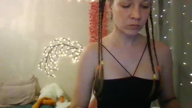 Gallery image thumbnail from Qi_ra's myfreecams stream on, 06/11/2025, 16:07 image 18 of 20