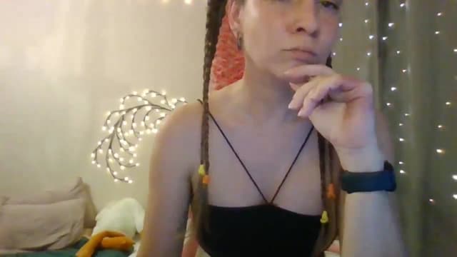 Gallery image thumbnail from Qi_ra's myfreecams stream on, 06/11/2025, 16:07 image 9 of 20