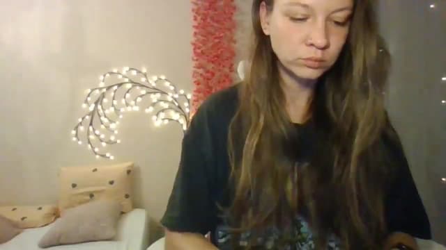 Gallery image thumbnail from Qi_ra's myfreecams stream on, 06/14/2025, 08:41 image 11 of 20