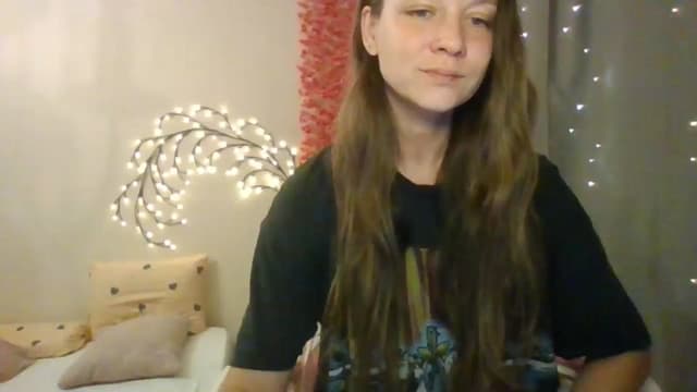 Gallery image thumbnail from Qi_ra's myfreecams stream on, 06/14/2025, 09:10 image 16 of 20