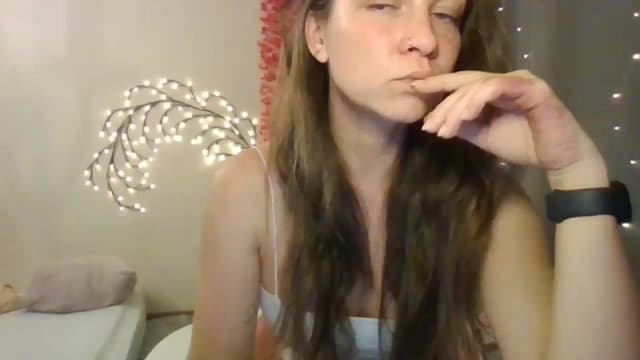 Gallery image thumbnail from Qi_ra's myfreecams stream on, 06/15/2025, 22:46 image 1 of 20