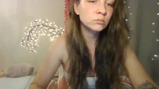Gallery image thumbnail from Qi_ra's myfreecams stream on, 06/15/2025, 22:46 image 3 of 20