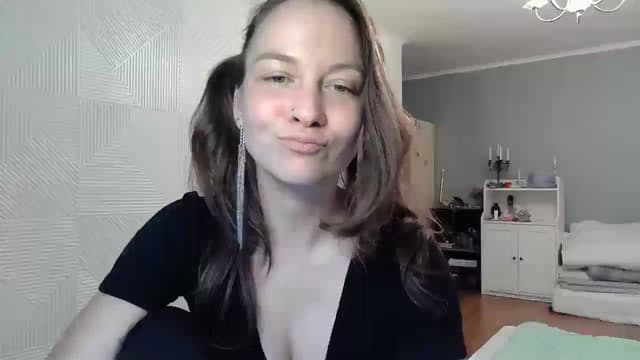 Gallery image thumbnail from Qi_ra's myfreecams stream on, 08/23/2025, 09:29 image 19 of 20