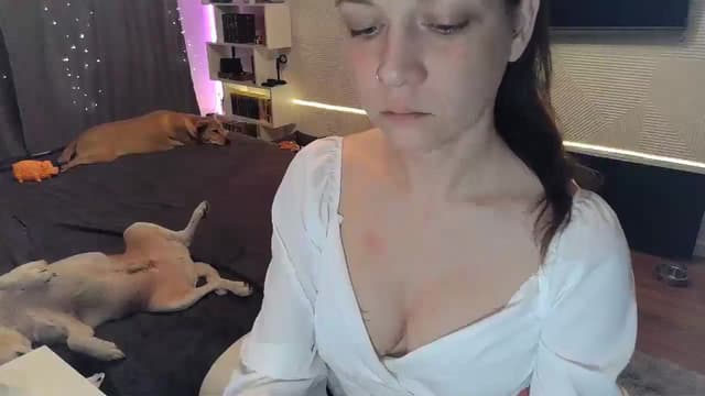 Gallery image thumbnail from Qi_ra's myfreecams stream on, 12/31/2025, 20:53 image 13 of 20