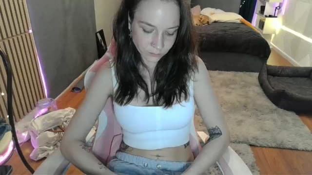 Gallery image thumbnail from Qi_ra's myfreecams stream on, 03/19/2026, 19:05 image 18 of 20