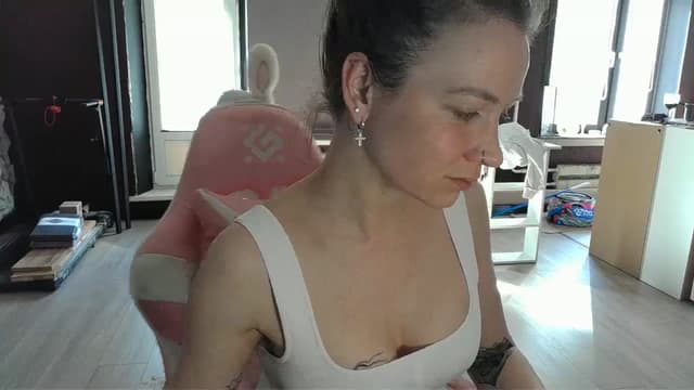 Gallery image thumbnail from Qi_ra's myfreecams stream on, 04/25/2026, 13:40 image 5 of 20