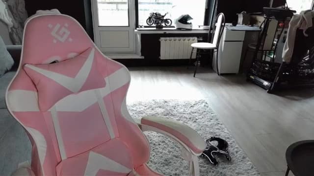 Gallery image thumbnail from Qi_ra's myfreecams stream on, 05/11/2026, 08:13 image 18 of 20