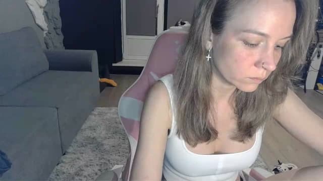 Gallery image thumbnail from Qi_ra's myfreecams stream on, 05/13/2026, 18:58 image 3 of 20