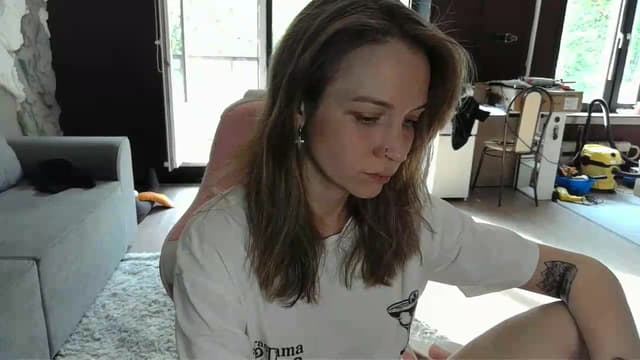 Gallery image thumbnail from Qi_ra's myfreecams stream on, 05/14/2026, 13:53 image 11 of 20