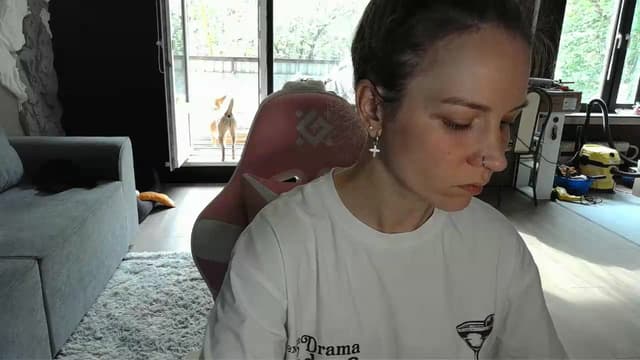 Gallery image thumbnail from Qi_ra's myfreecams stream on, 05/14/2026, 13:53 image 4 of 20