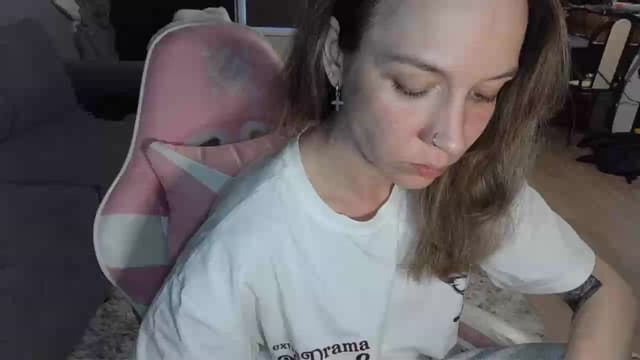 Gallery image thumbnail from Qi_ra's myfreecams stream on, 05/14/2026, 17:01 image 1 of 20