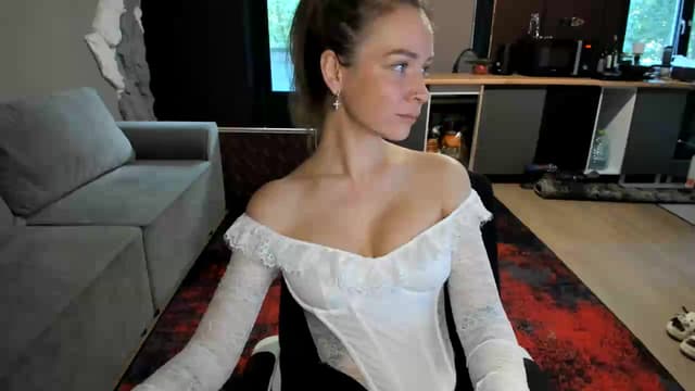 Gallery image thumbnail from Qi_ra's myfreecams stream on, 06/21/2026, 06:11 image 18 of 20