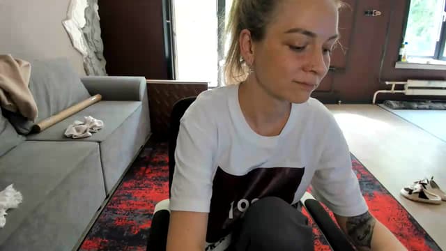 Gallery image thumbnail from Qi_ra's myfreecams stream on, 06/22/2026, 13:09 image 6 of 20