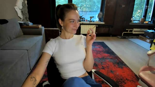 Gallery image thumbnail from Qi_ra's myfreecams stream on, 06/26/2026, 04:23 image 6 of 20