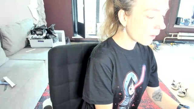 Gallery image thumbnail from Qi_ra's myfreecams stream on, 07/05/2026, 07:34 image 2 of 20