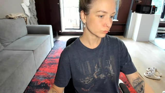 Gallery image thumbnail from Qi_ra's myfreecams stream on, 07/08/2026, 15:13 image 9 of 20