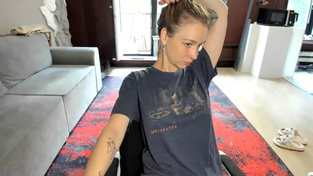 Gallery image thumbnail from Qi_ra's myfreecams stream on, 07/08/2026, 15:13 image 13 of 20
