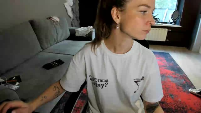 Gallery image thumbnail from Qi_ra's myfreecams stream on, 07/15/2026, 07:36 image 1 of 20