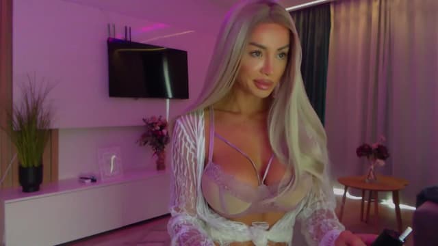 Gallery image thumbnail from Qu33n's myfreecams stream on, 10/01/2025, 07:05 image 8 of 20
