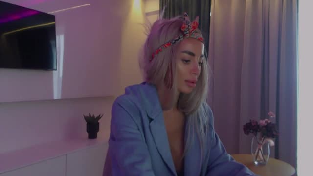 Gallery image thumbnail from Qu33n's myfreecams stream on, 12/23/2025, 10:59 image 15 of 20