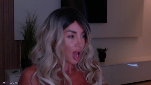 Gallery image thumbnail from Qu33n's myfreecams stream on, 06/27/2026, 10:35 image 7 of 20