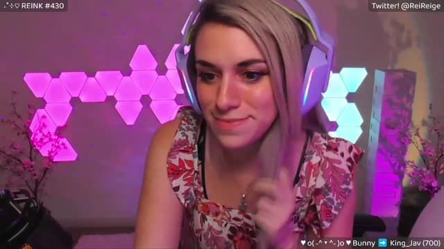 Gallery image thumbnail from Reige's myfreecams stream on, 04/14/2023, 08:13 image 4 of 20