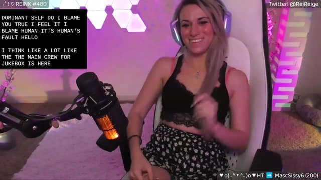 Gallery image thumbnail from Reige's myfreecams stream on, 05/14/2023, 08:04 image 4 of 20
