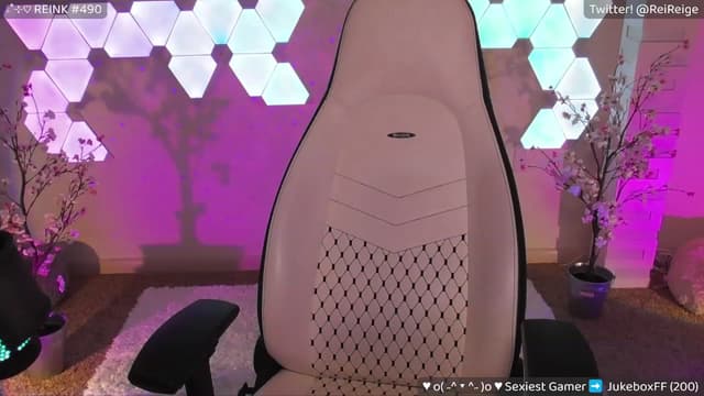 Gallery image thumbnail from Reige's myfreecams stream on, 07/19/2023, 07:32 image 4 of 20