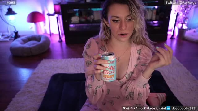 Gallery image thumbnail from Reige's myfreecams stream on, 04/26/2024, 10:33 image 5 of 20