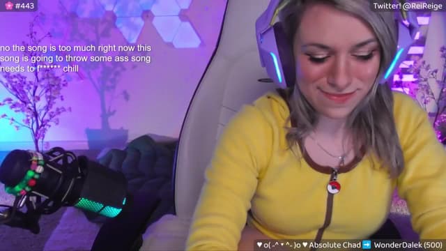 Gallery image thumbnail from Reige's myfreecams stream on, 05/10/2024, 06:38 image 19 of 20