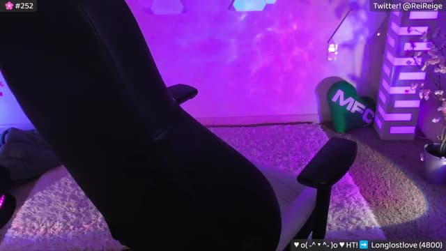 Gallery image thumbnail from Reige's myfreecams stream on, 05/19/2024, 10:55 image 18 of 20