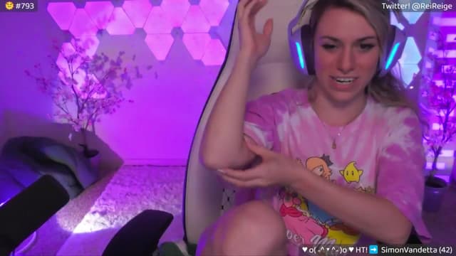 Gallery image thumbnail from Reige's myfreecams stream on, 06/17/2024, 07:26 image 3 of 20