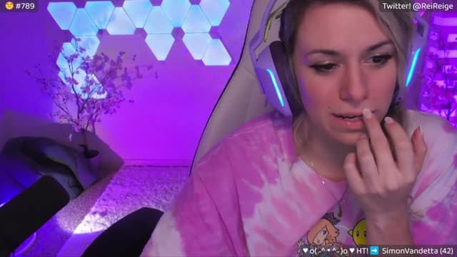 Gallery image thumbnail from Reige's myfreecams stream on, 06/17/2024, 07:26 image 5 of 20