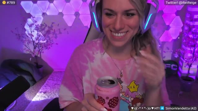 Gallery image thumbnail from Reige's myfreecams stream on, 06/17/2024, 07:26 image 4 of 20