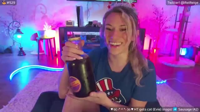 Gallery image thumbnail from Reige's myfreecams stream on, 07/05/2024, 08:01 image 11 of 20