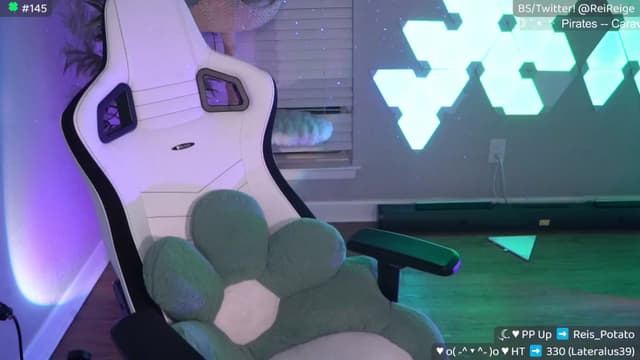 Gallery image thumbnail from Reige's myfreecams stream on, 03/31/2025, 10:30 image 16 of 20