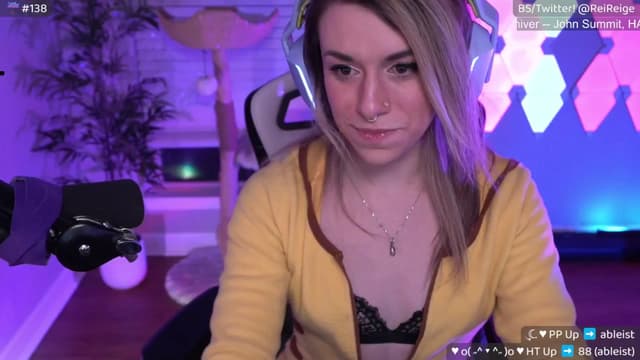 Gallery image thumbnail from Reige's myfreecams stream on, 04/11/2025, 11:47 image 7 of 20