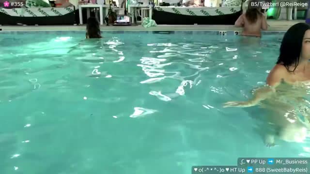 Gallery image thumbnail from Reige's myfreecams stream on, 05/21/2025, 06:38 image 13 of 20