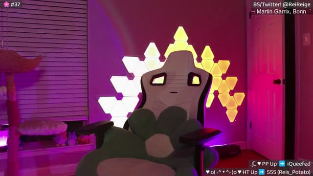 Gallery image thumbnail from Reige's myfreecams stream on, 06/01/2025, 08:38 image 13 of 20