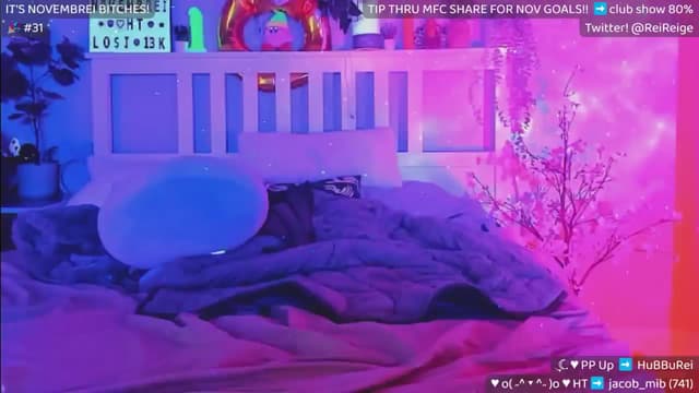Gallery image thumbnail from Reive's myfreecams stream on, 11/25/2024, 18:37 image 19 of 20