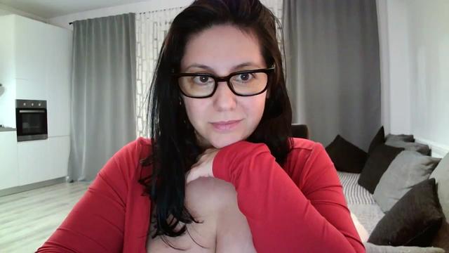 Gallery image thumbnail from SILKYWOMAN's myfreecams stream on, 04/19/2024, 21:01 image 11 of 20