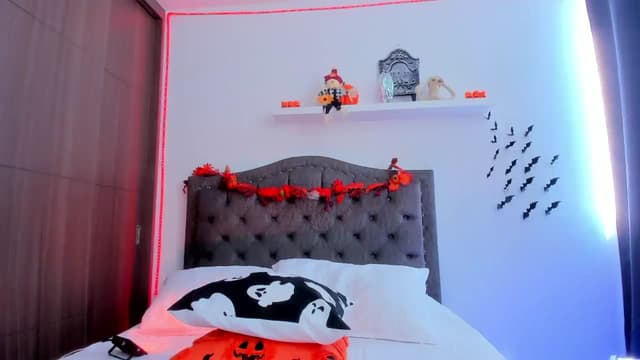 Gallery image thumbnail from SOF__'s myfreecams stream on, 10/15/2025, 19:26 image 17 of 20