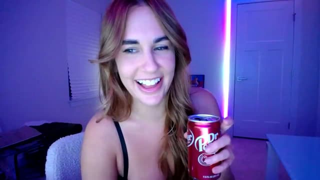 Gallery image thumbnail from Scout's myfreecams stream on, 12/01/2022, 09:45 image 17 of 20