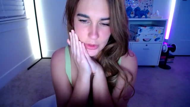 Gallery image thumbnail from Scout's myfreecams stream on, 03/18/2023, 04:50 image 8 of 20