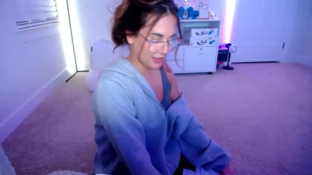 Gallery image thumbnail from Scout's myfreecams stream on, 05/21/2023, 05:42 image 20 of 20
