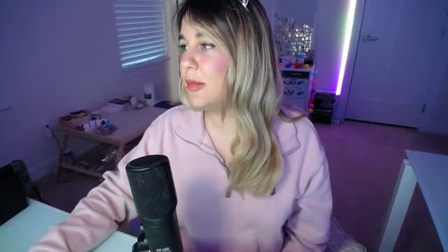 Gallery image thumbnail from Scout's myfreecams stream on, 03/13/2025, 24:01 image 9 of 20