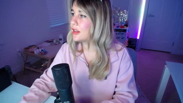 Gallery image thumbnail from Scout's myfreecams stream on, 03/13/2025, 24:01 image 20 of 20