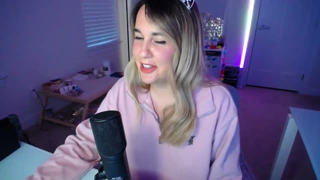 Gallery image thumbnail from Scout's myfreecams stream on, 03/13/2025, 24:01 image 14 of 20