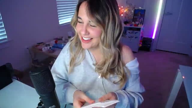 Gallery image thumbnail from Scout's myfreecams stream on, 03/27/2025, 24:03 image 9 of 20